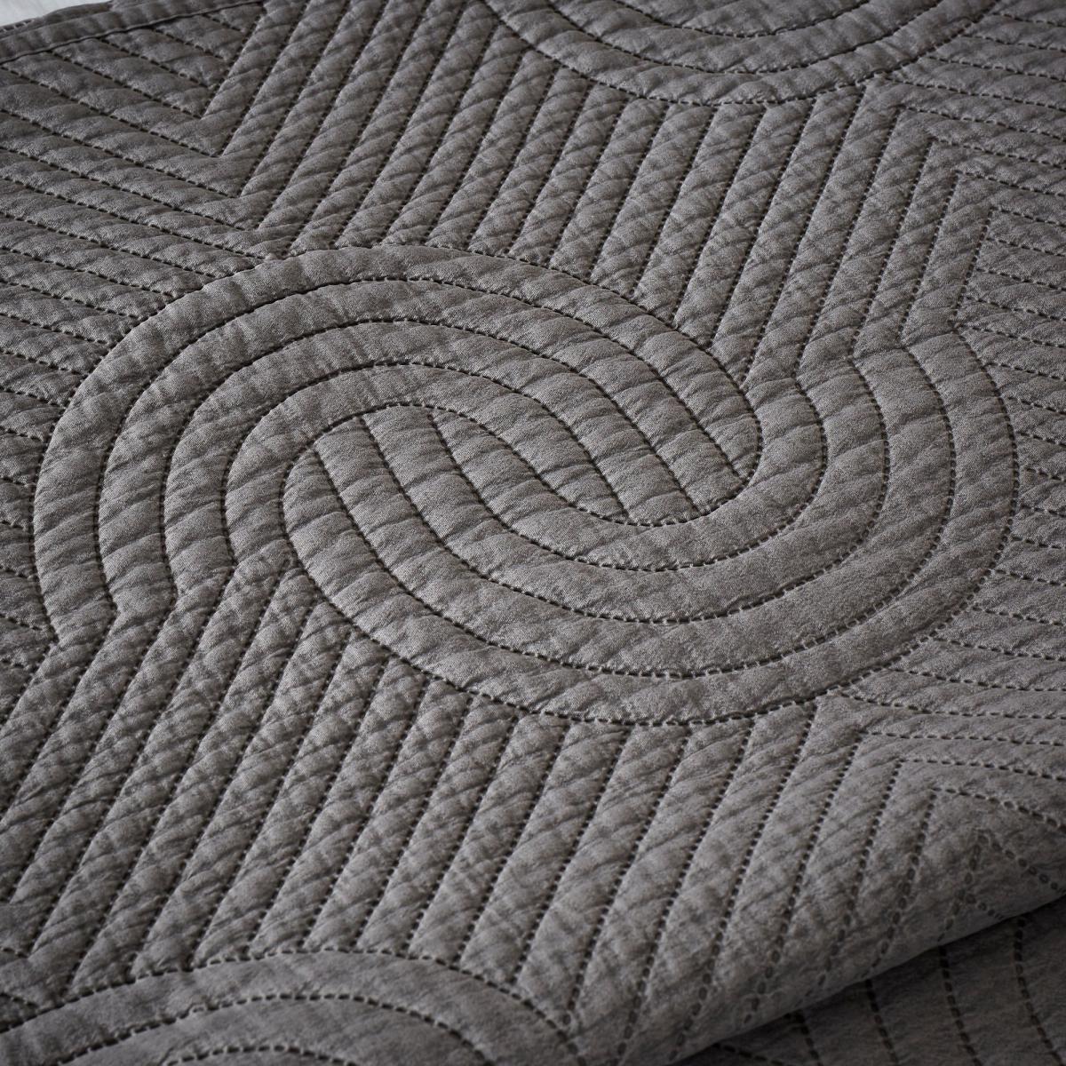 Hamilton Quilted Bedspread Light Grey – image 3