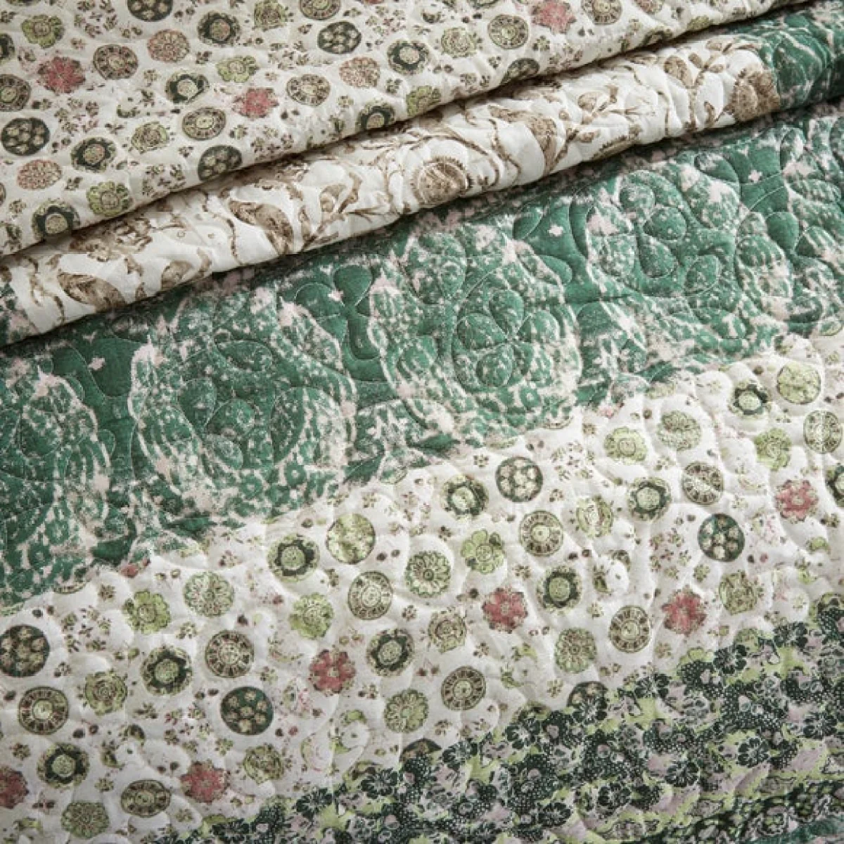 Antigoni Bedspread Green – image 3