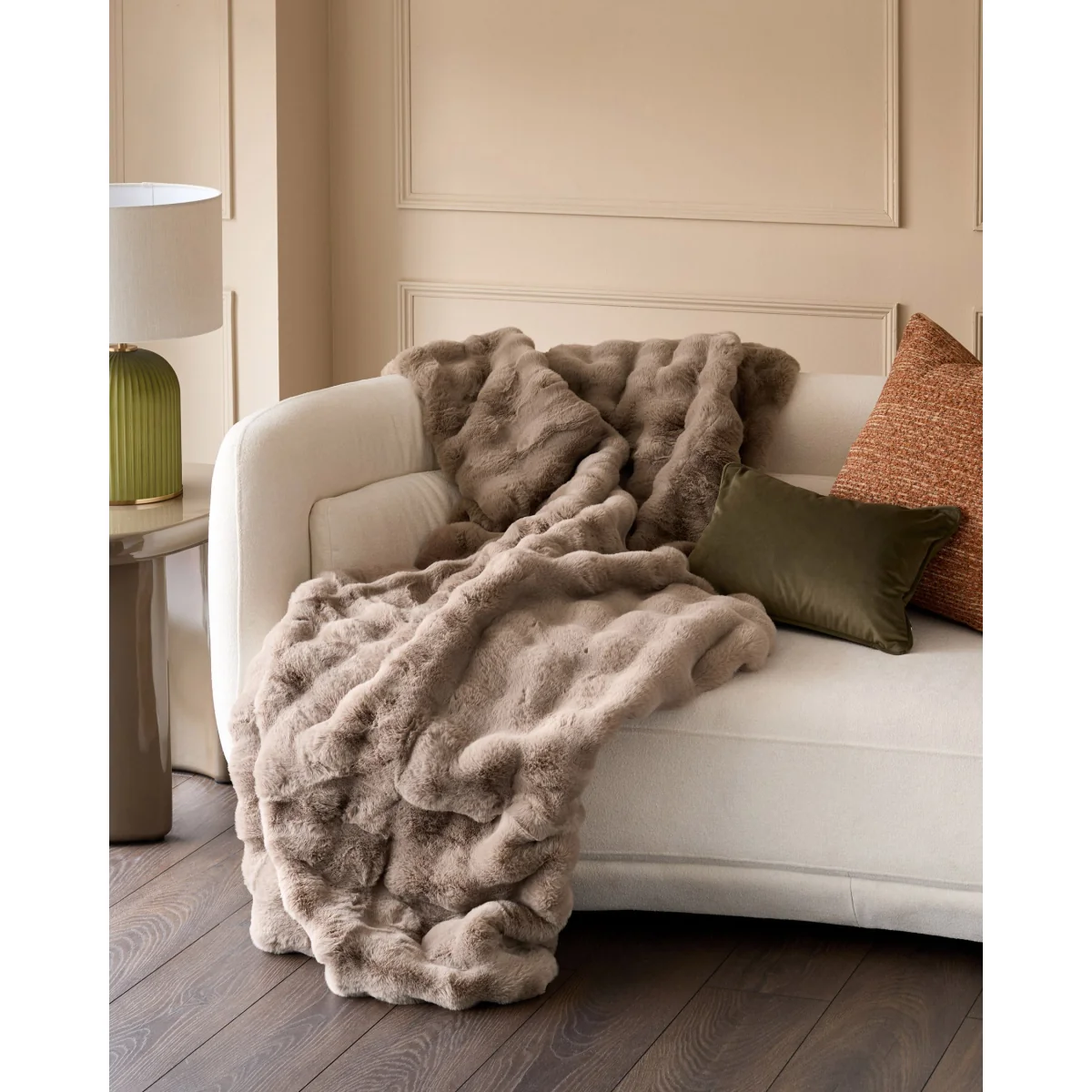 Nova taupe large throw – image 4