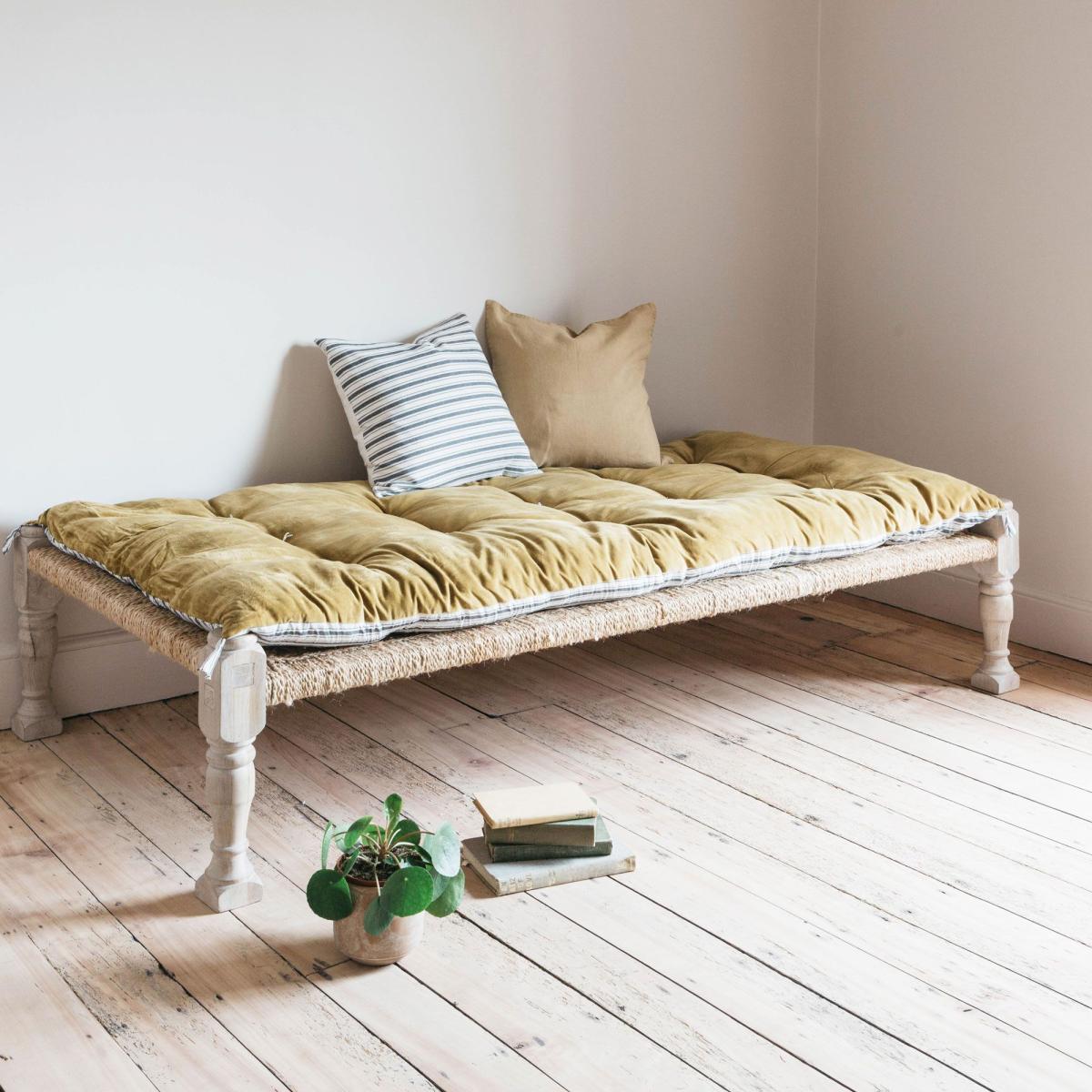 Rose Pink Velvet Bed Roll – image 8