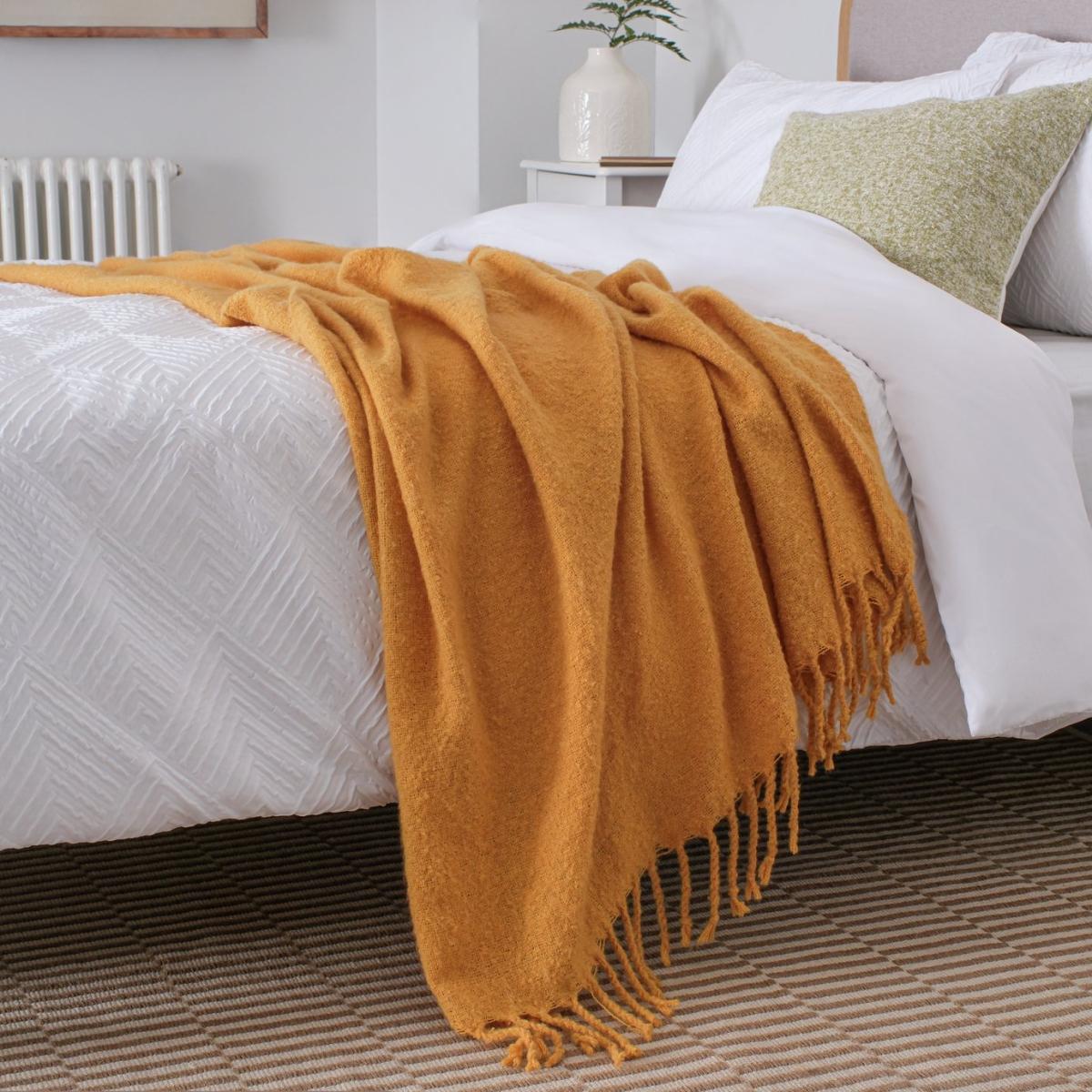 Habitat Mohair Throw - Mustard - 125x150cm – image 3