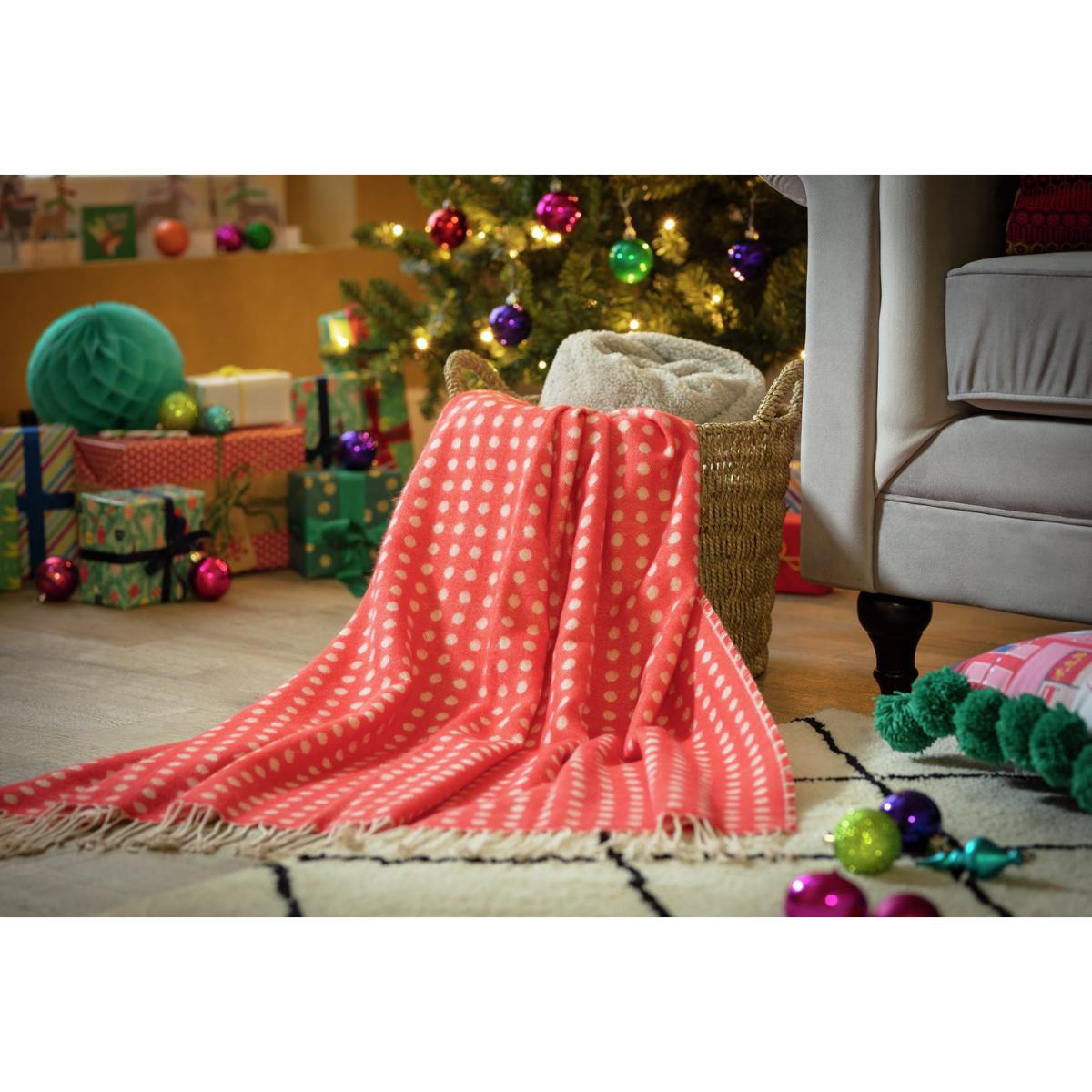 Habitat Christmas Joy Woven Throw - Red & White – image 2