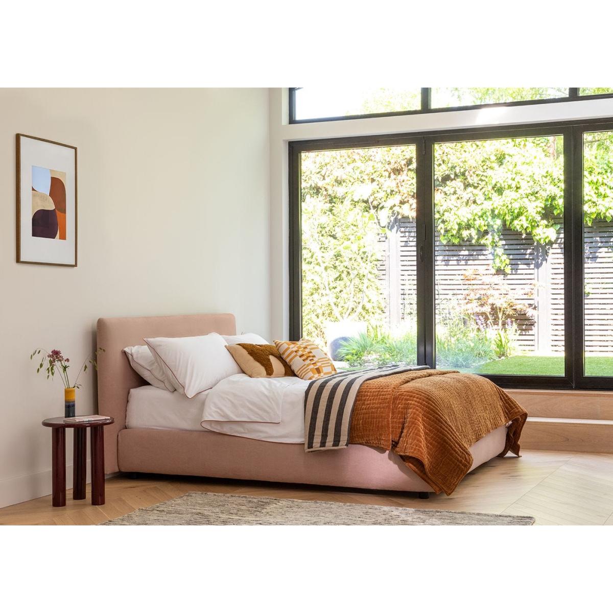 ferm LIVING Grand Quilted Blanket Sand/Black 120 x 170cm – image 4