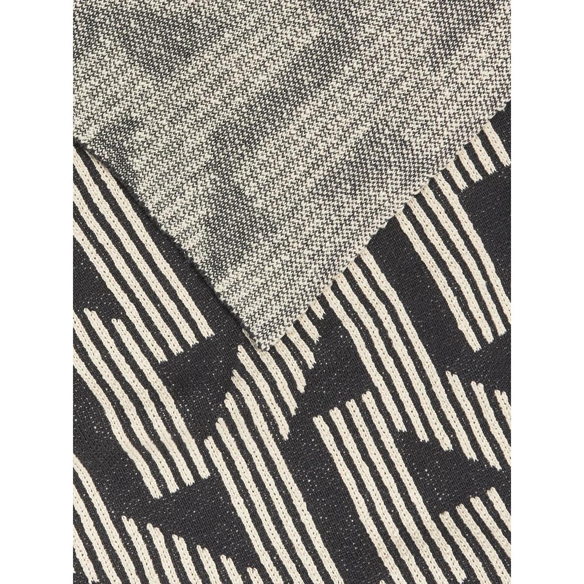 John Lewis Chain Geo Knitted Throw, Graphite – image 3