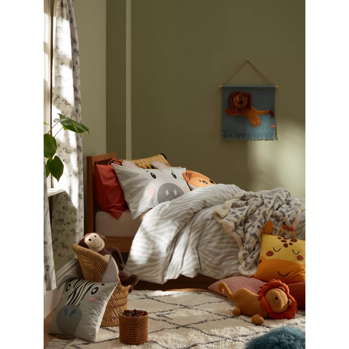 little home at John Lewis Safari & Friends Sherpa Fleece Throw – image 6