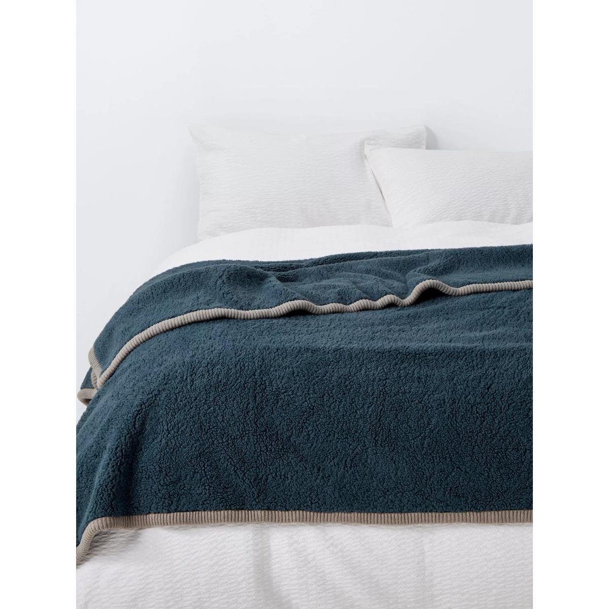 John Lewis Teddy Fleece Throw – image 4