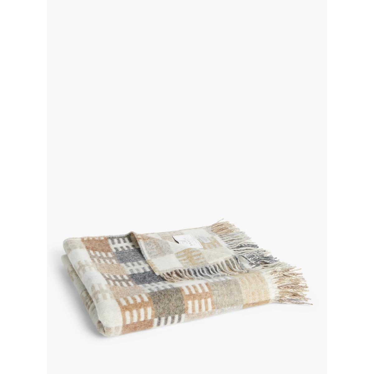 Bronte by Moon Venice Throw, Natural – image 3