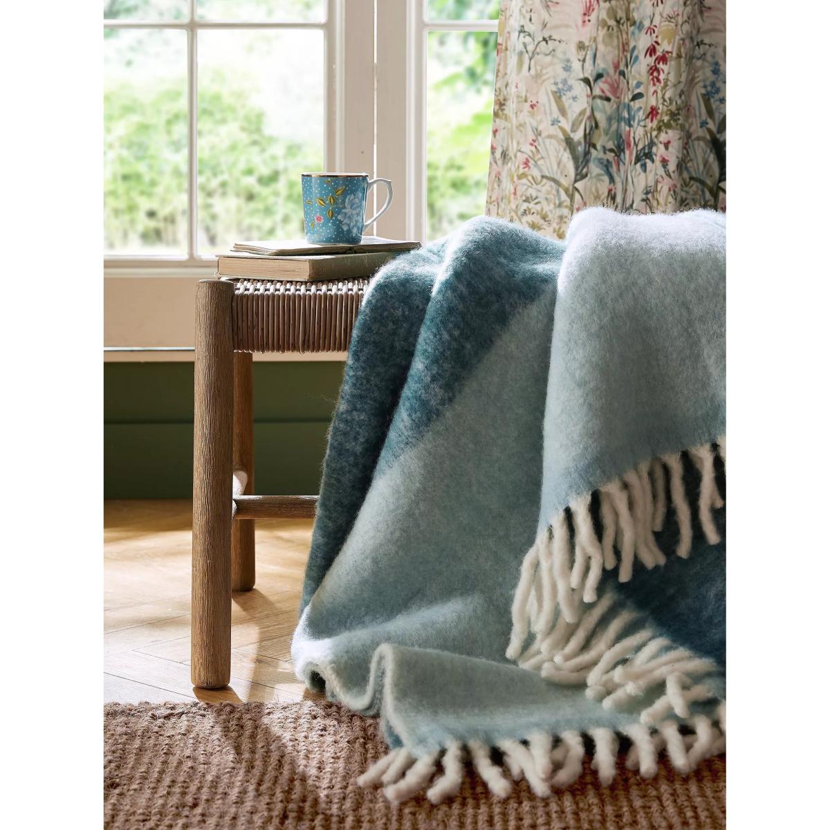 Laura Ashley Bronwen Throw – image 2