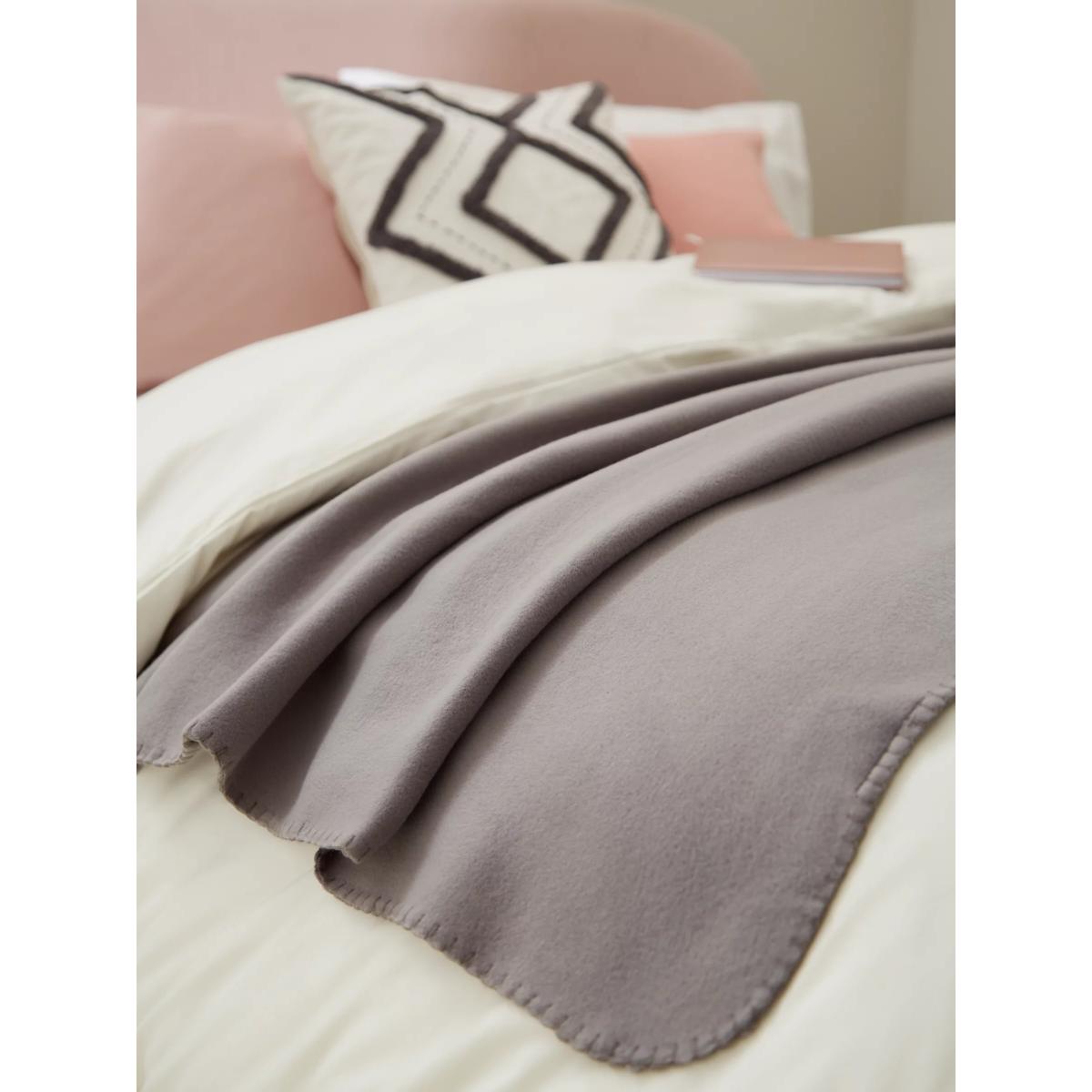 ANYDAY John Lewis & Partners Basic Fleece Throw – image 2