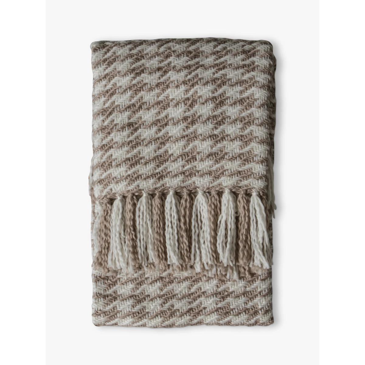 Gallery Direct Houndstooth Woven Throw – image 3