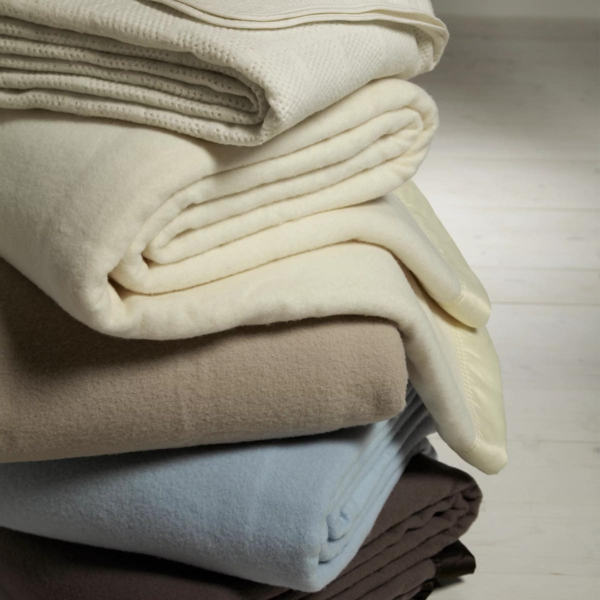 John Atkinson by Hainsworth Empress Merino Wool Blanket, Winter White – image 4