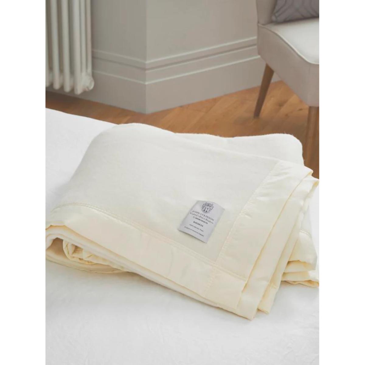 John Atkinson by Hainsworth Empress Merino Wool Blanket, Winter White – image 5