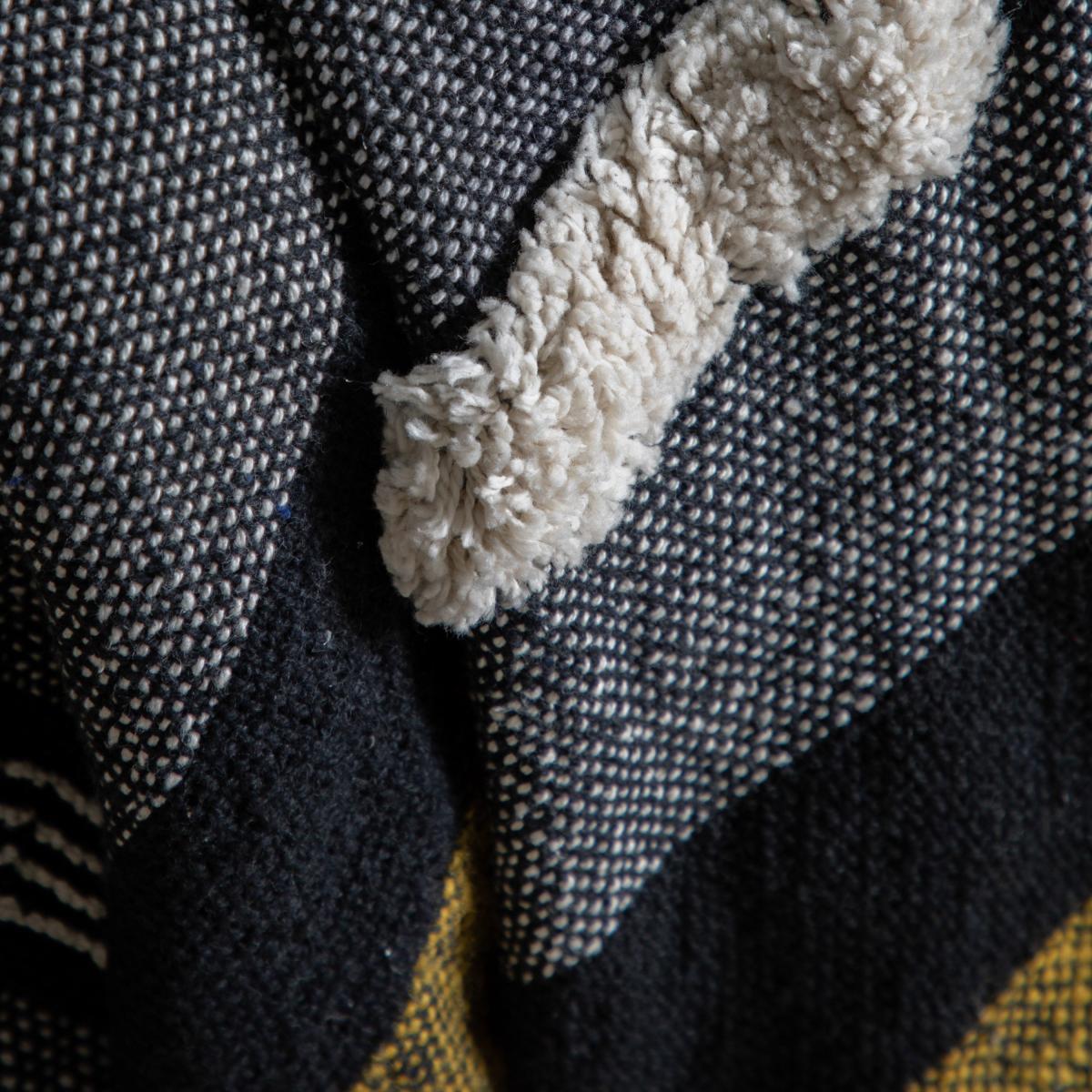 Tufted Blocks Throw – image 2