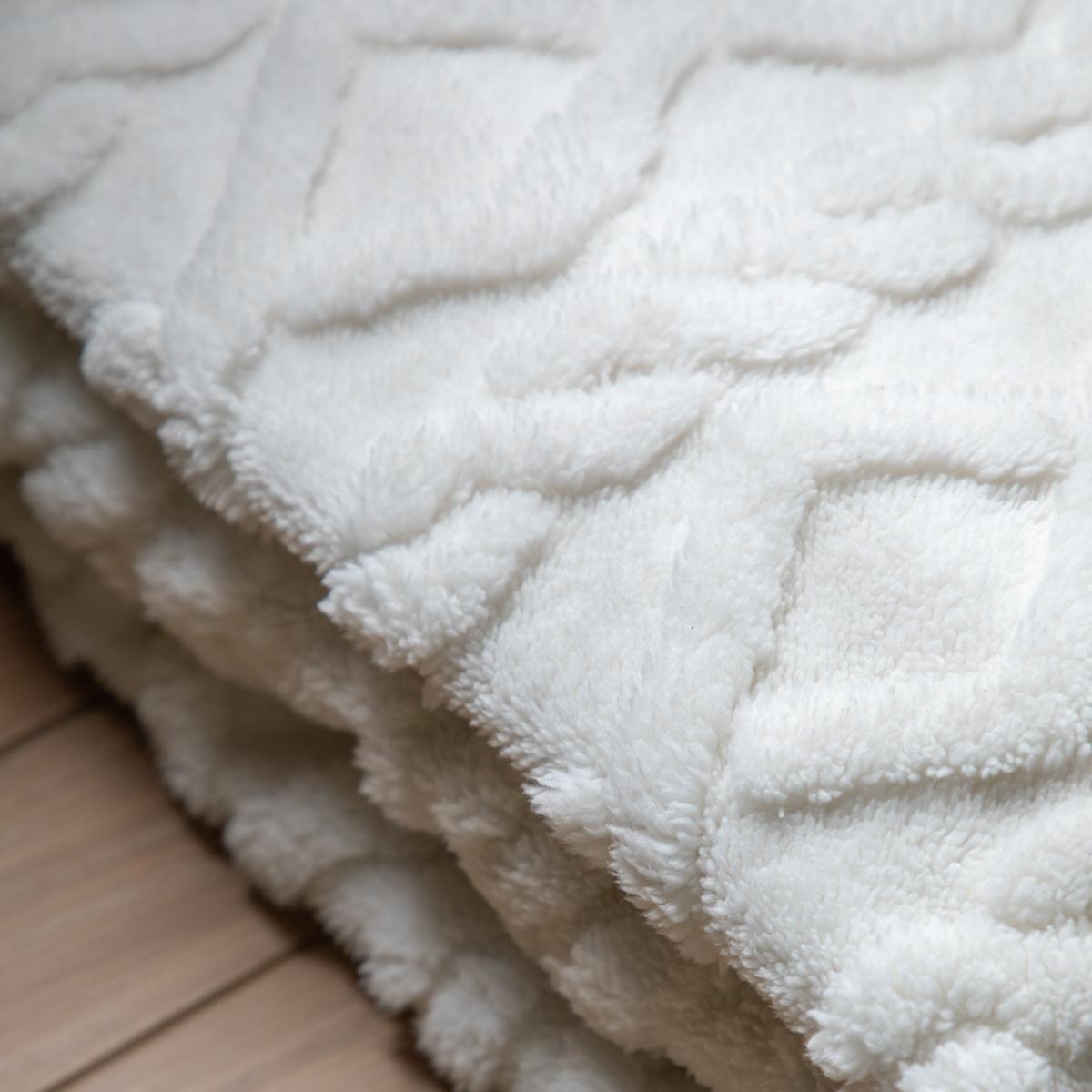 Textures Cable Knit - Cream – image 3