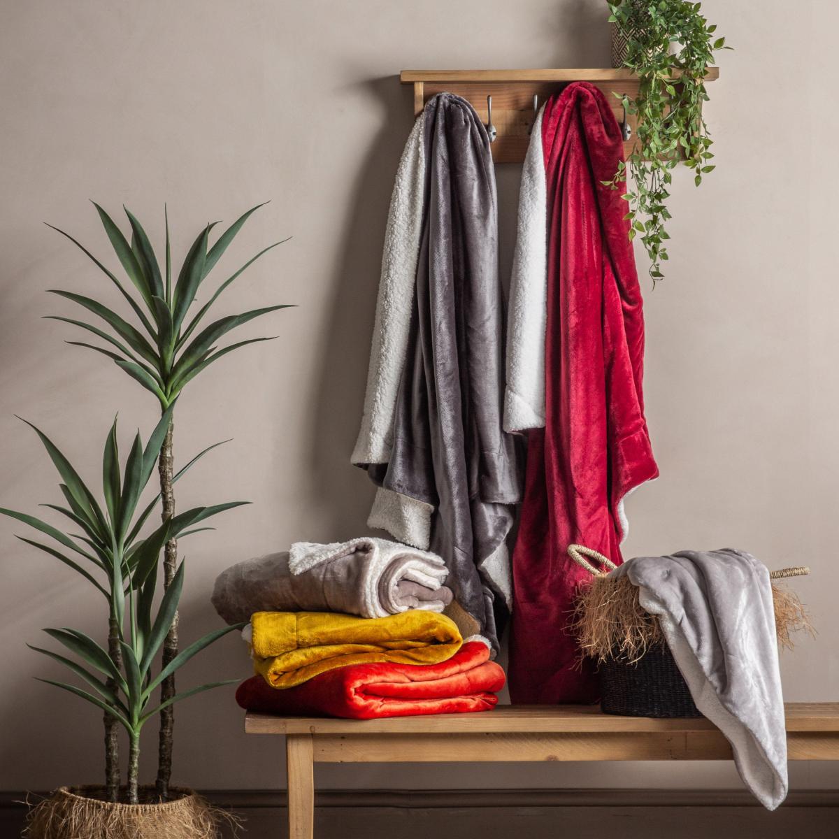 Sterling Sherpa Throw - Grey – image 3