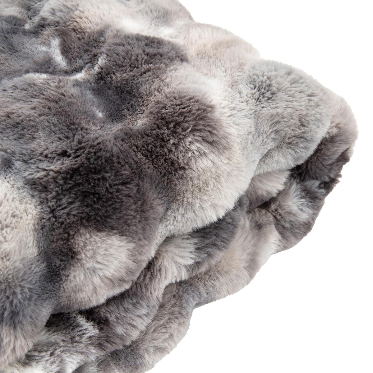 Marshmallow Rabbit Faux Fur Throw – image 5