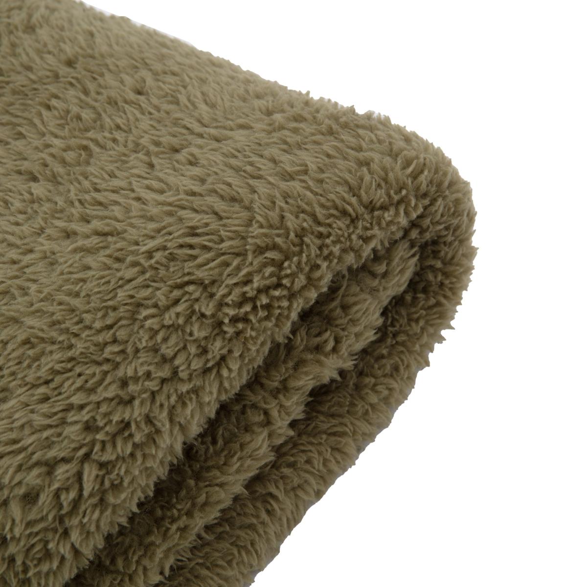Teddy Fleece Throw - Olive – image 6