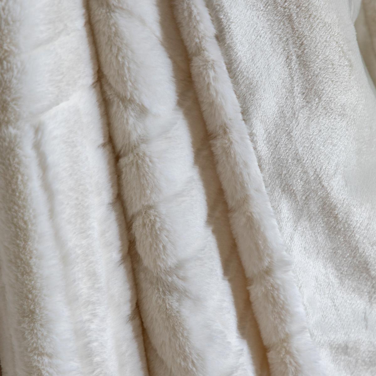 Block Rabbit Faux Fur Throw – image 3