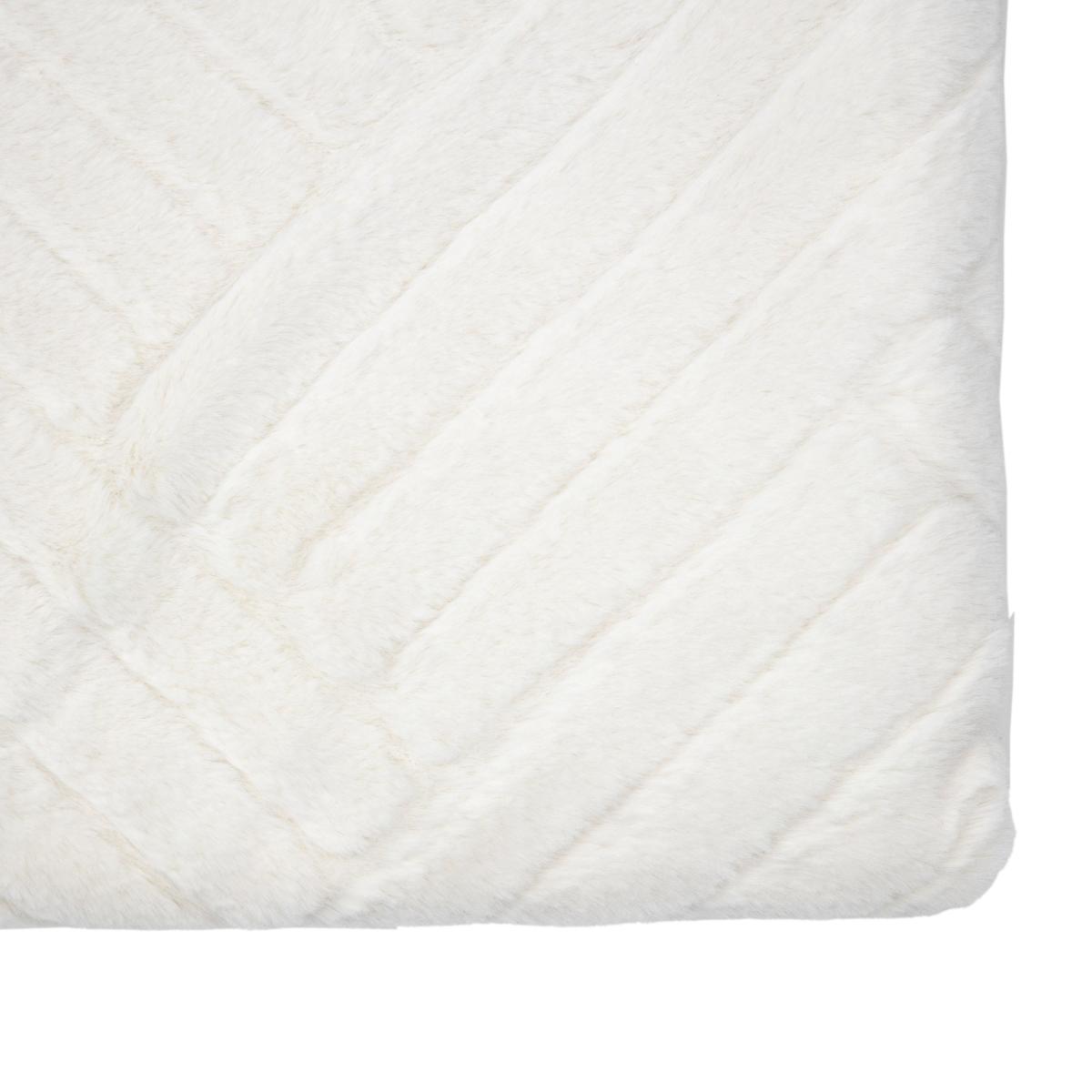 Block Rabbit Faux Fur Throw – image 5