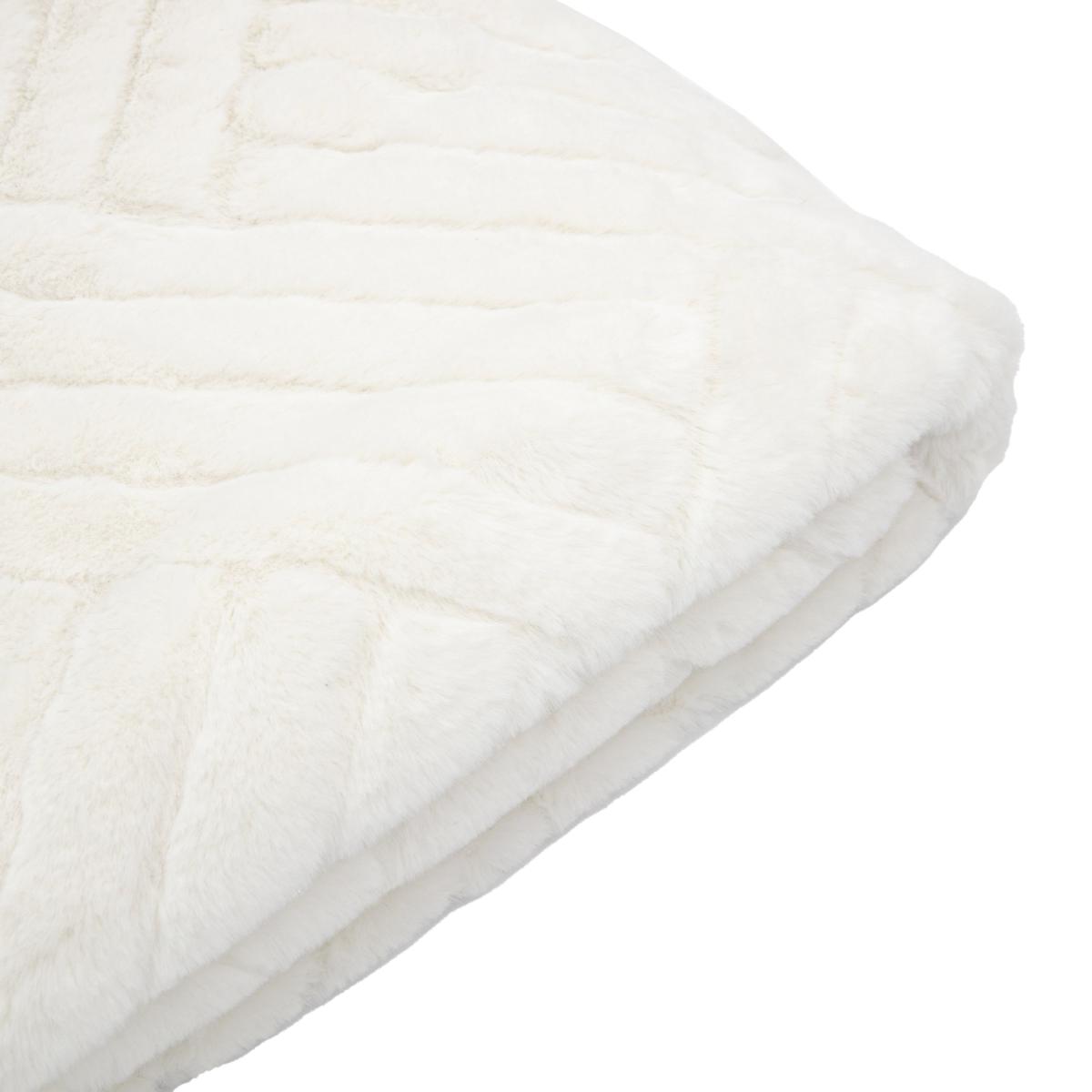 Block Rabbit Faux Fur Throw – image 6