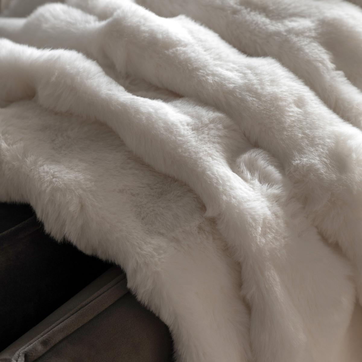 Marshmallow Rabbit Throw - Cream – image 2