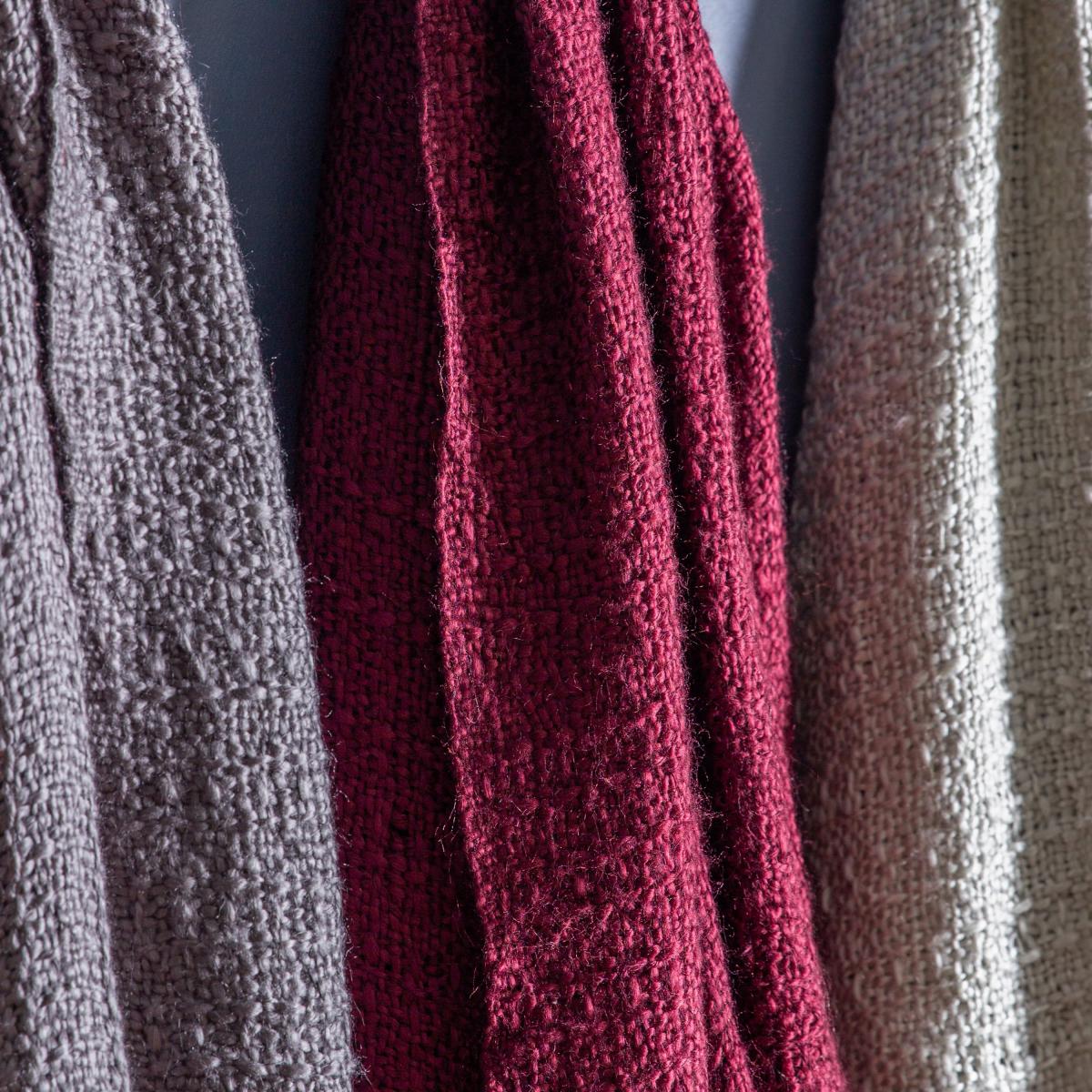 Acrylic Textured Throw - Natural – image 2
