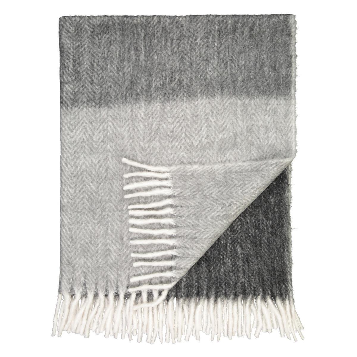 Lichen Warm Blanket with Chevron Pattern – image 2