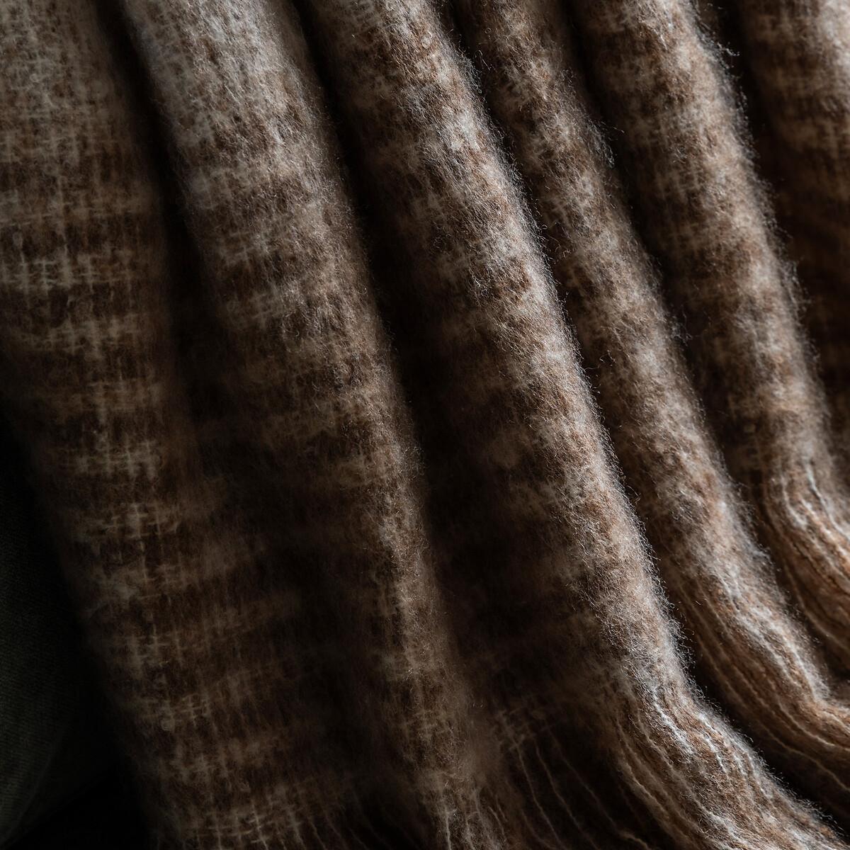 Neutral Cosy Throw – image 3
