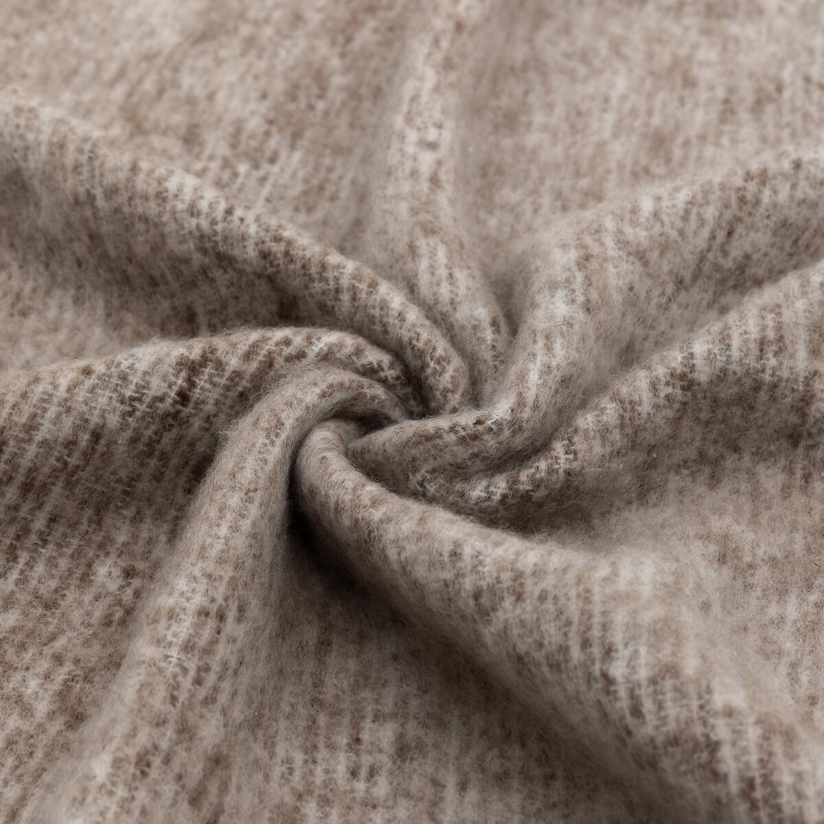 Neutral Cosy Throw – image 5