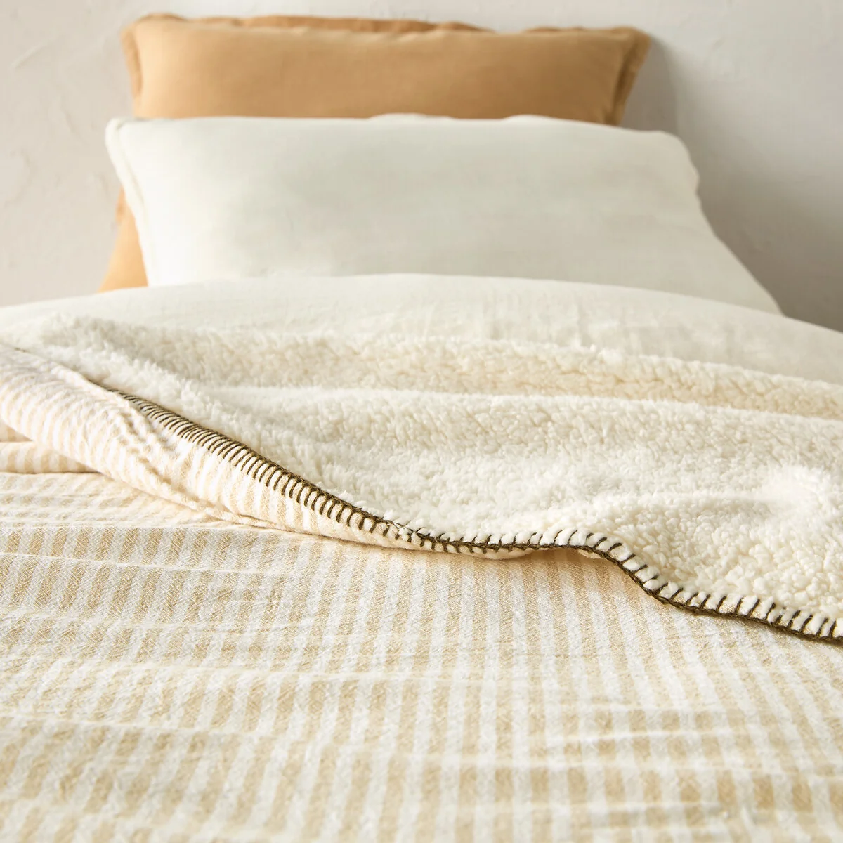 Anoti Child's Cotton & Fleece Bedspread – image 3