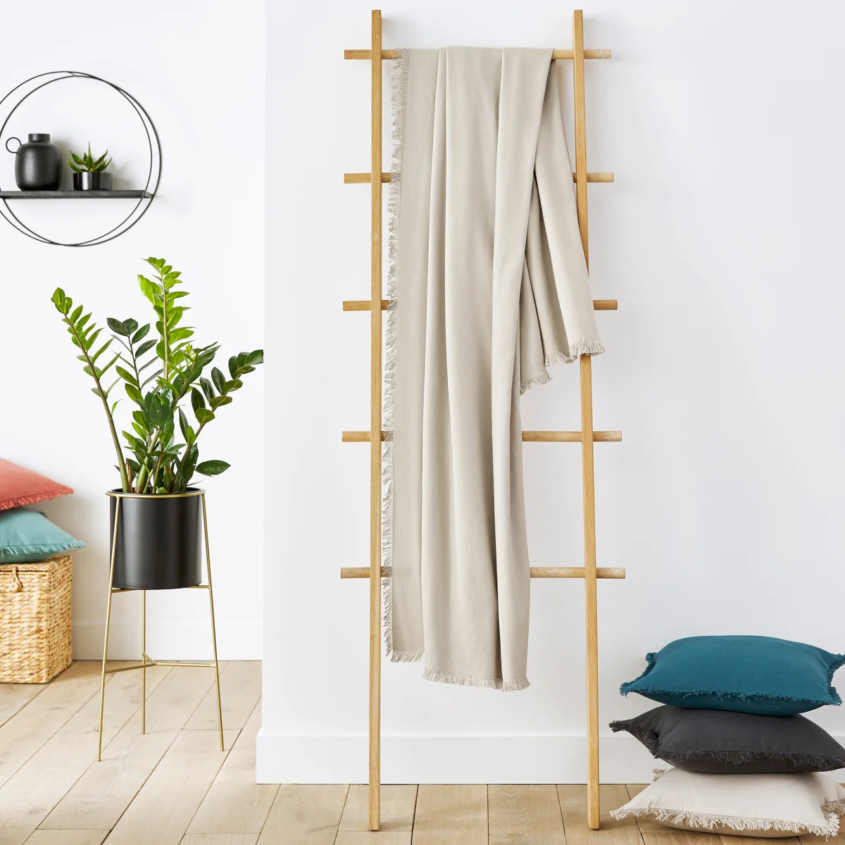 Panama Throw – image 1