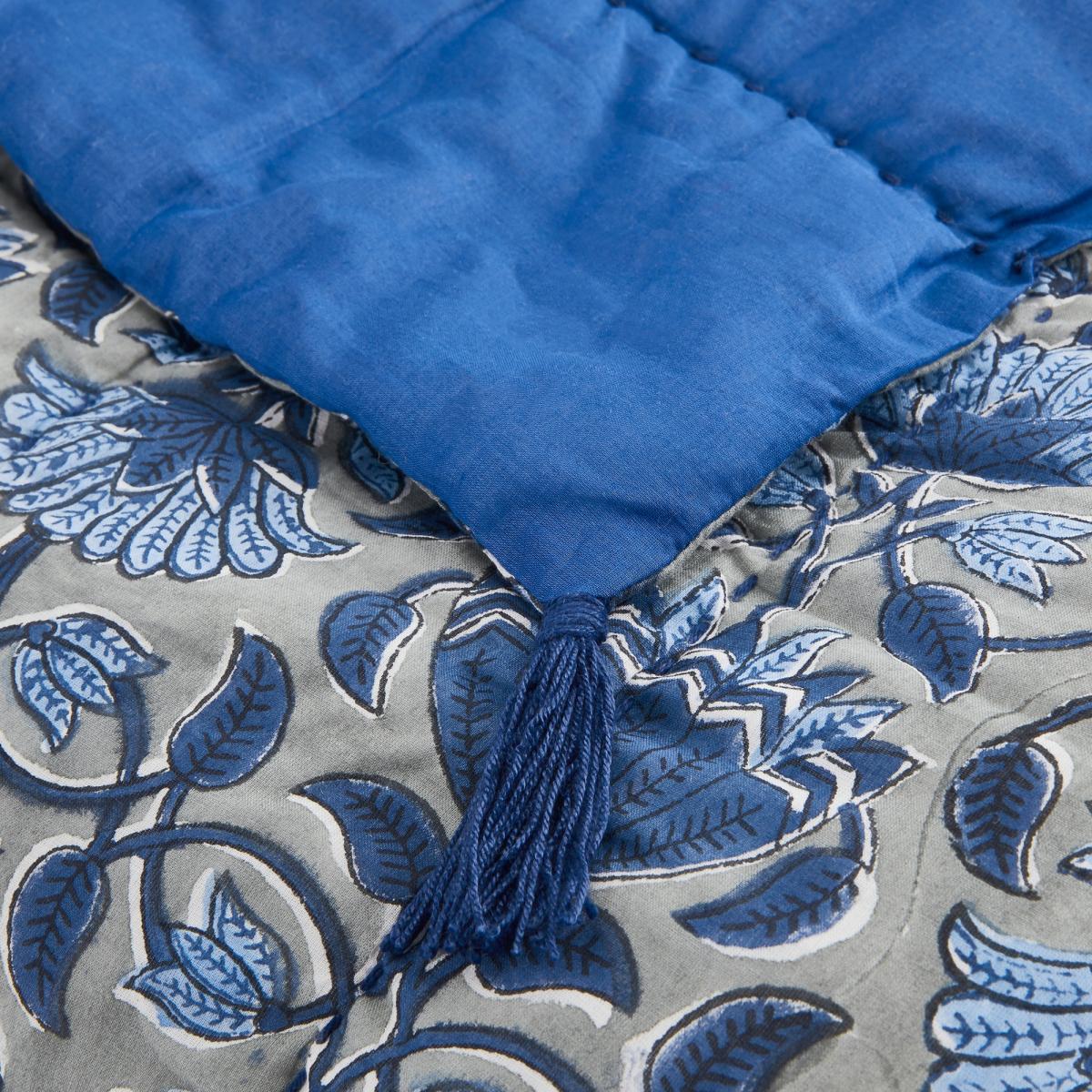 Zasti Kantha Embroidered Plaid – image 2