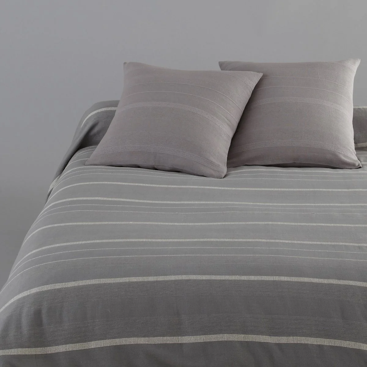 Nedo Striped Fringed 100% Cotton Bedspread – image 1