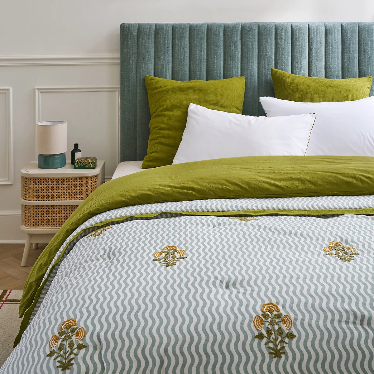 Jani Striped/Floral Embroidery Cotton Quilted Bedspread – image 2