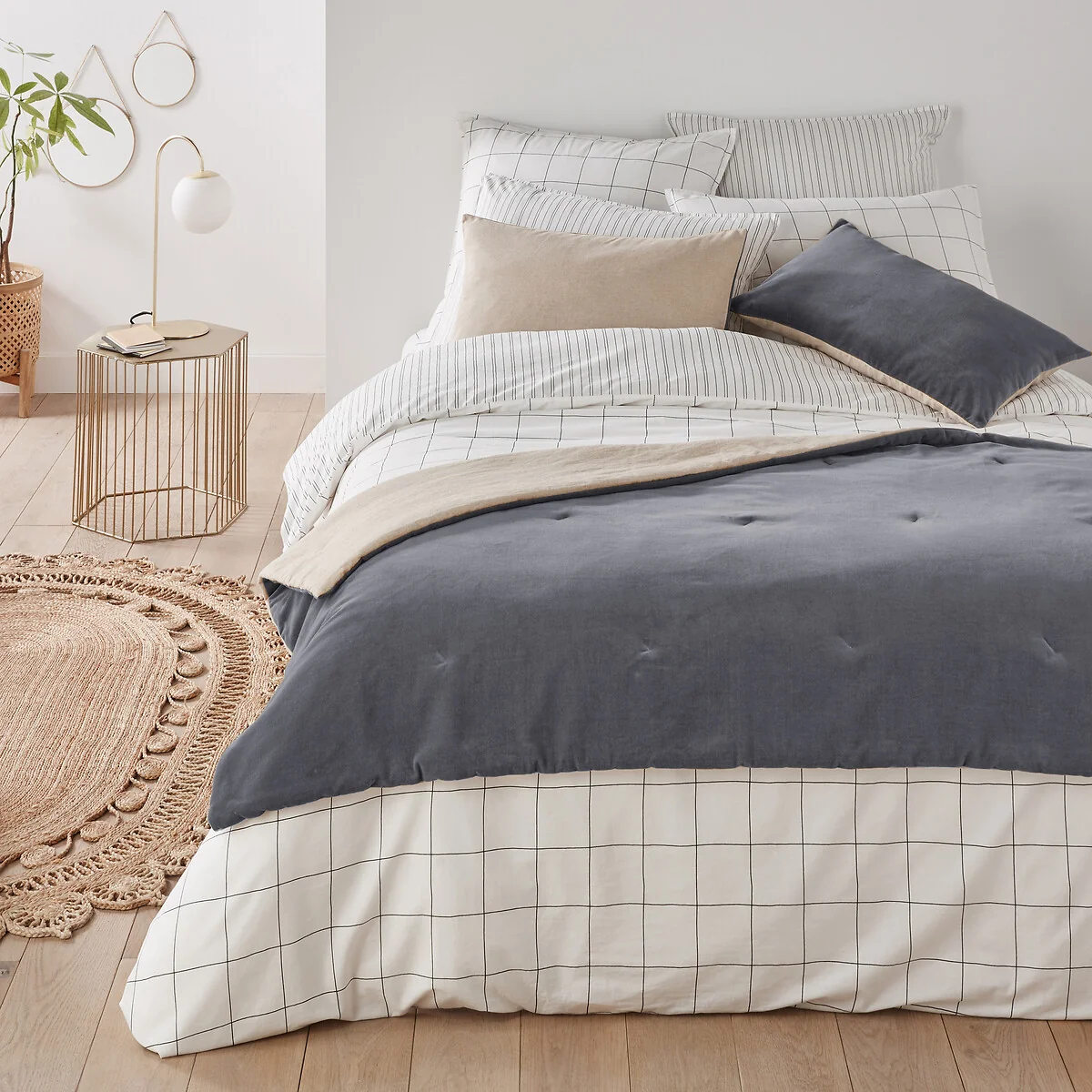 Velvet Cotton Bedspread – image 1