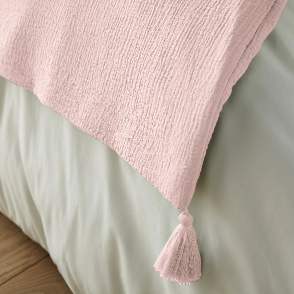 Kumla Cotton Muslin Quilted Bedspread – image 3
