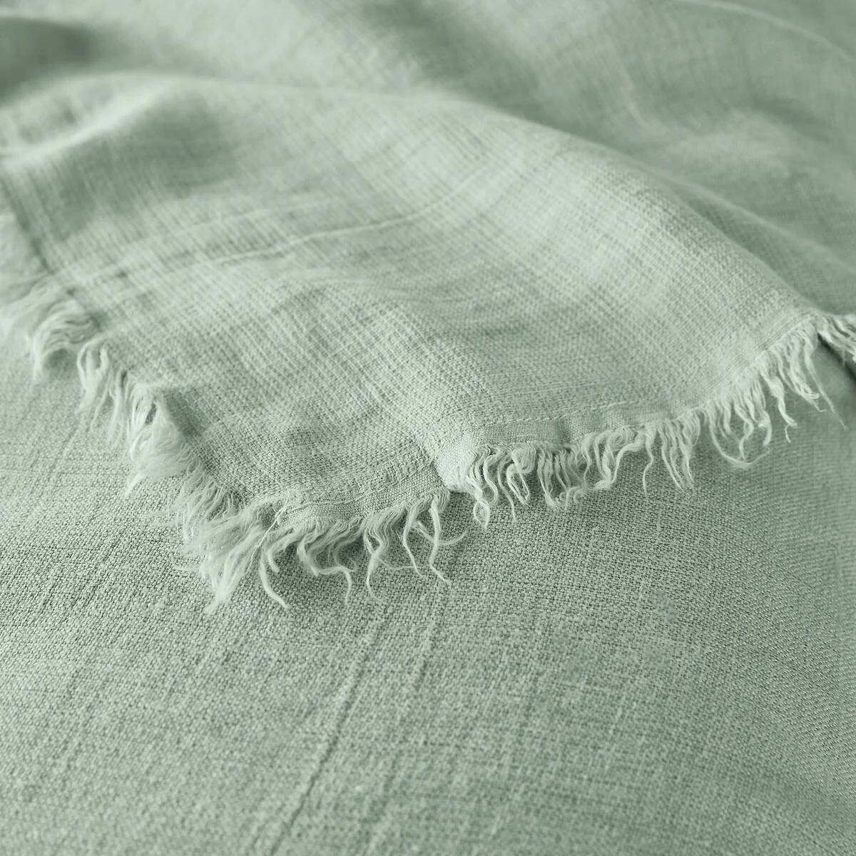 Linange Washed Linen Bedspread – image 2