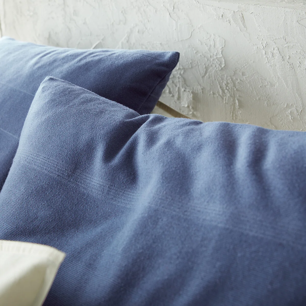 Nedo Fringed Bedspread – image 5