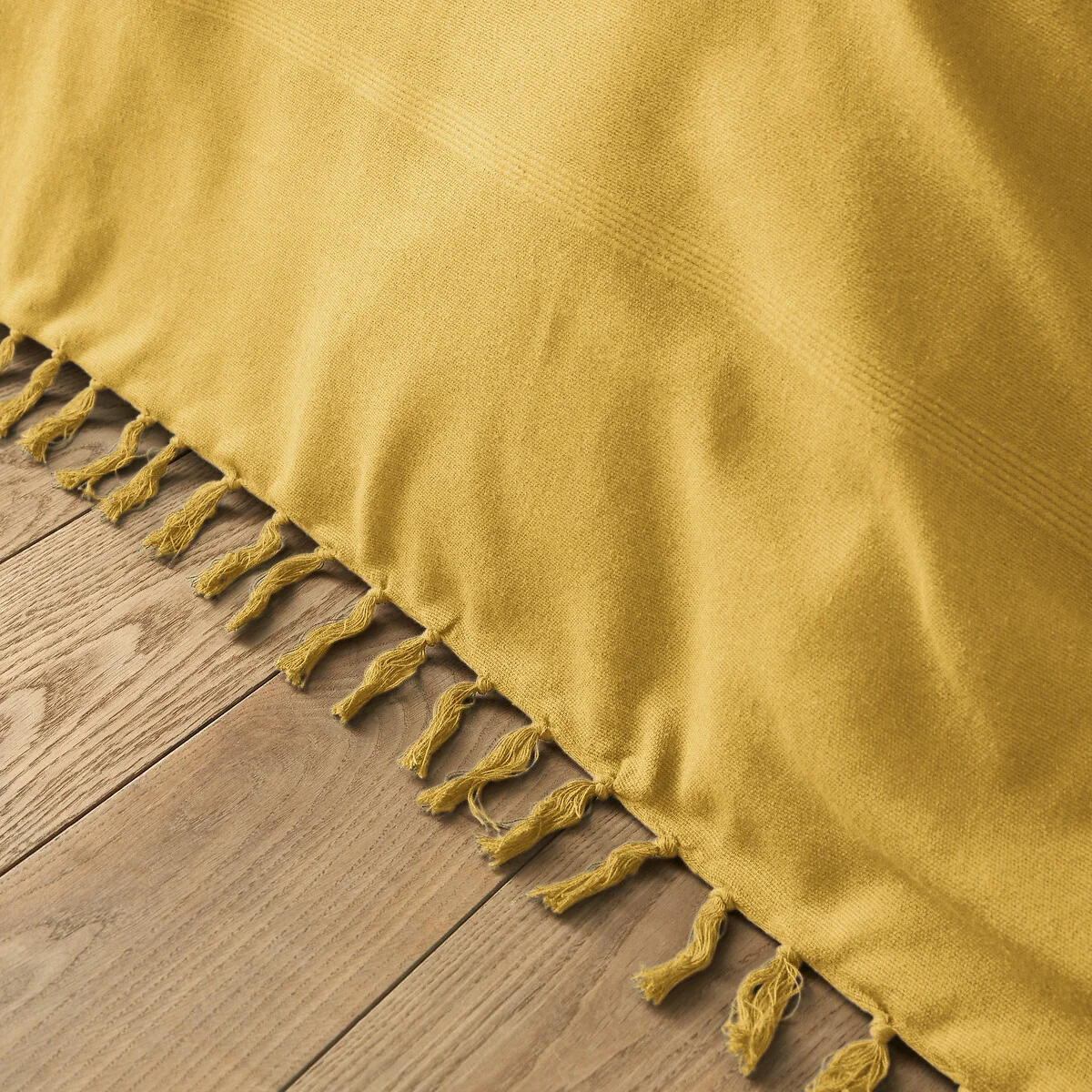 Nedo Fringed Bedspread – image 2