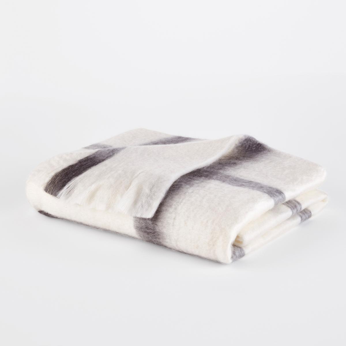 Bhopal Mohair Look Throw – image 4