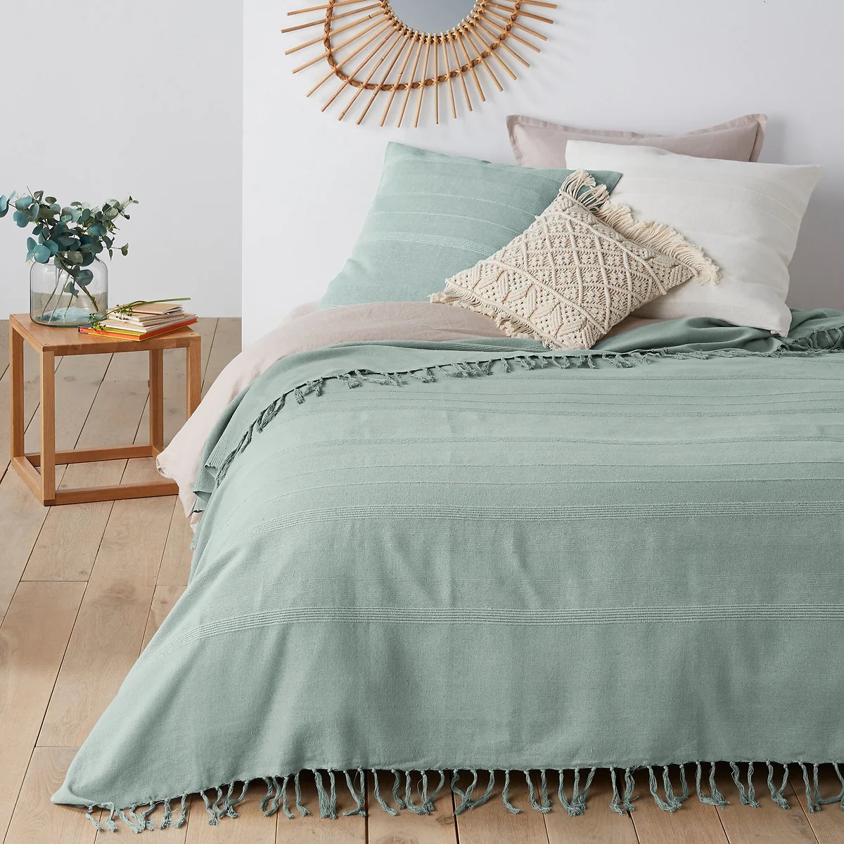 Nedo Fringed Bedspread – image 1