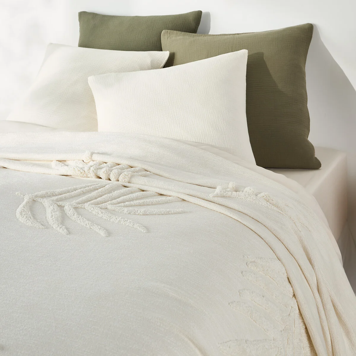 Jobe Tufted Cotton Bedspread – image 3