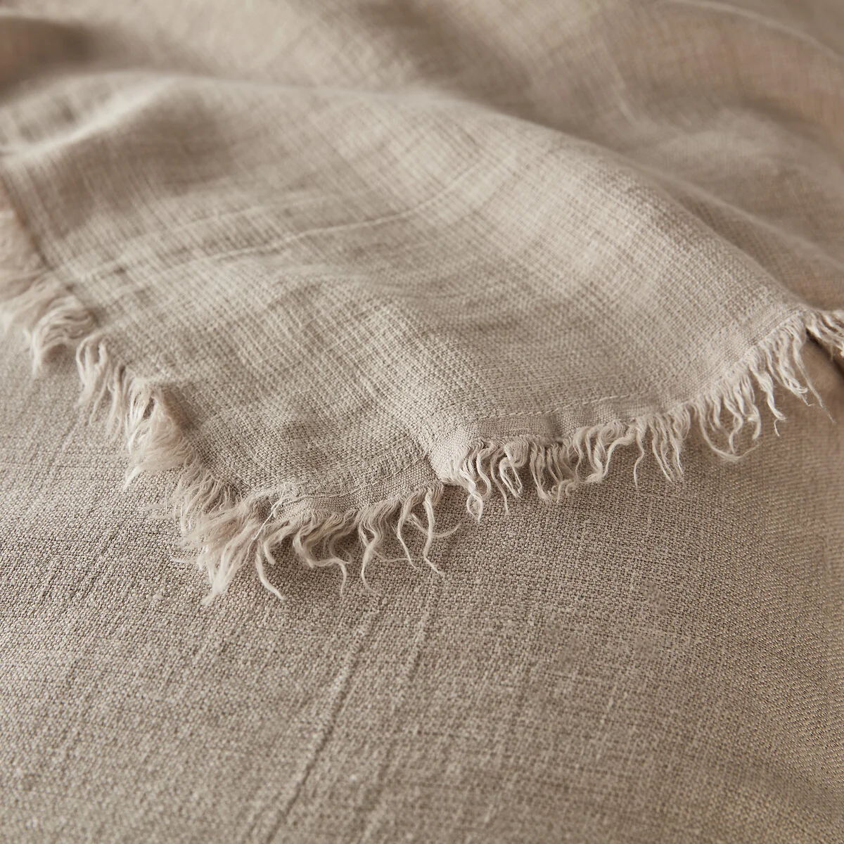 Linange Washed Linen Bedspread – image 2