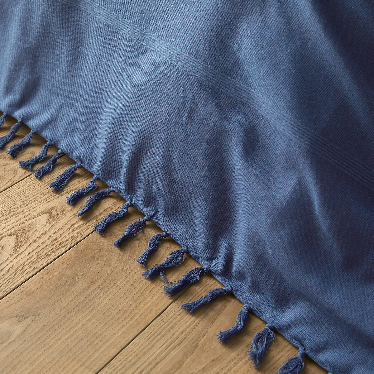 Nedo Fringed Bedspread – image 3