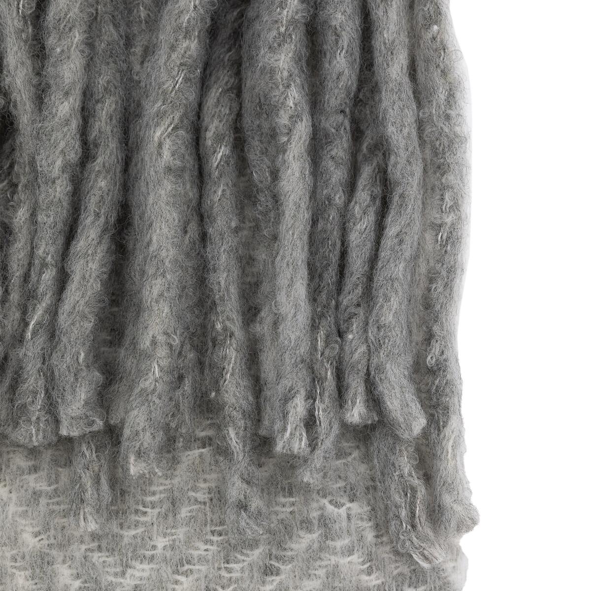 Fringe Cosy Throw – image 4