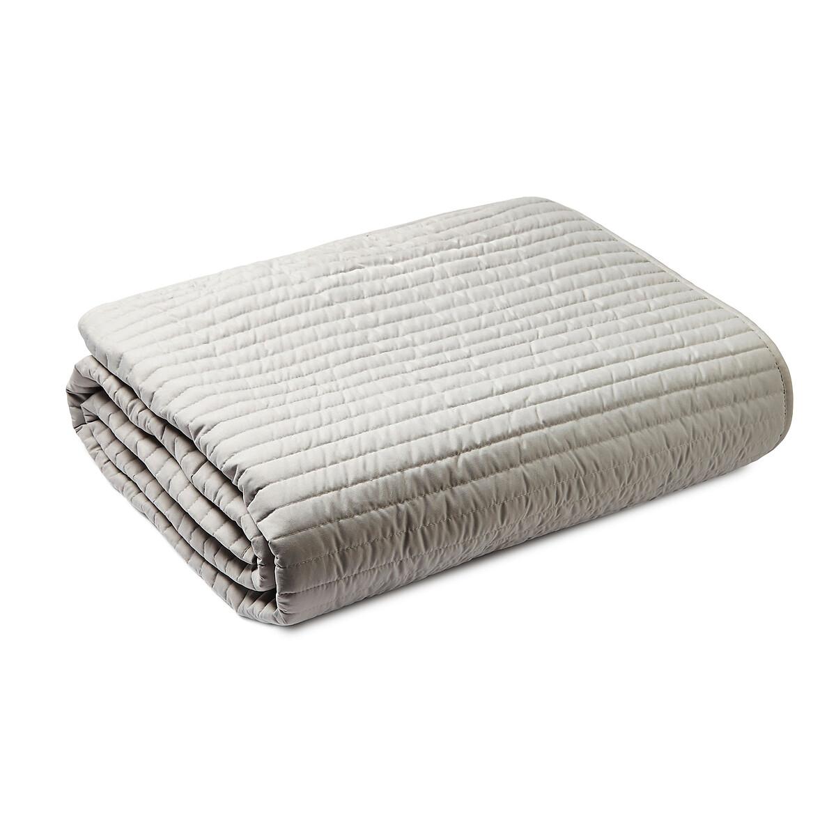 Quilted Lines Bedspread – image 3