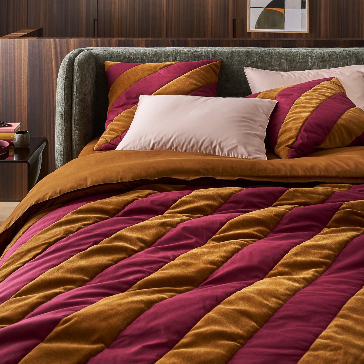 Odile Striped Quilted Bedspread – image 2