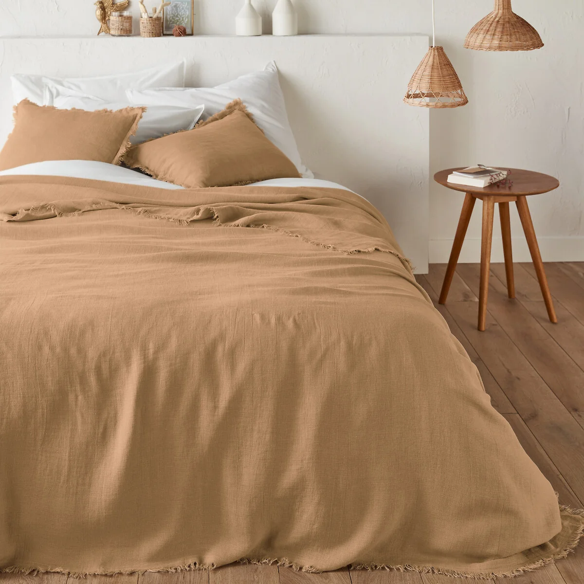 Linange Washed Linen Bedspread – image 2