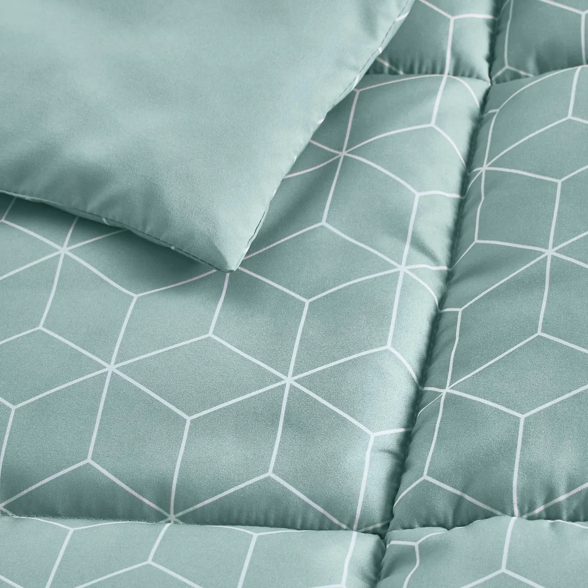 Decio Geometric Microfibre Bedspread – image 2