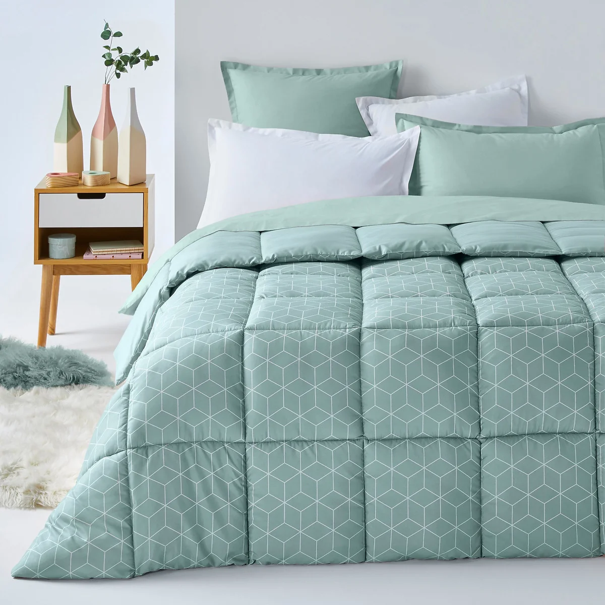 Decio Geometric Microfibre Bedspread – image 1
